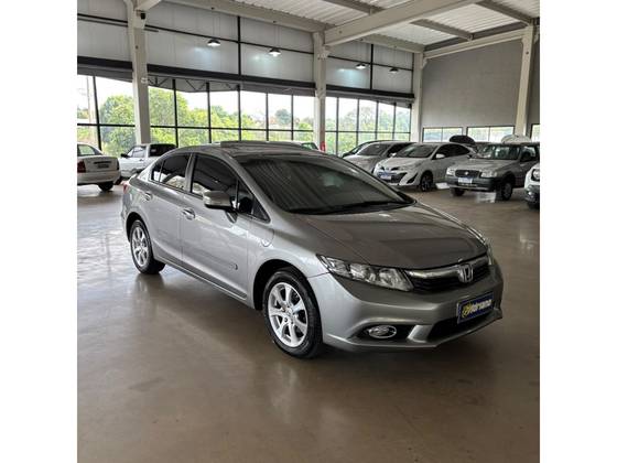 HONDA CIVIC 1.8 EXS 16V FLEX 4P AUTOMÁTICO HONDA CIVIC 1.8 EXS 16V FLEX 4P AUTOMÁTICO